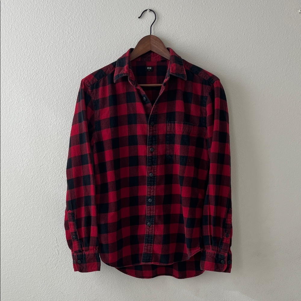 Uniqlo Men's Red and Black Checked Shirt